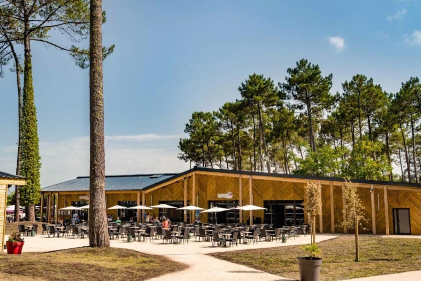 Sbvacances Tout Confort 2Ch Et 1Sdb, Environnement Calme Et Verdoyant Dans Camping 4 Etoiles Сен-Жулиен-ан-Борн Екстериор снимка